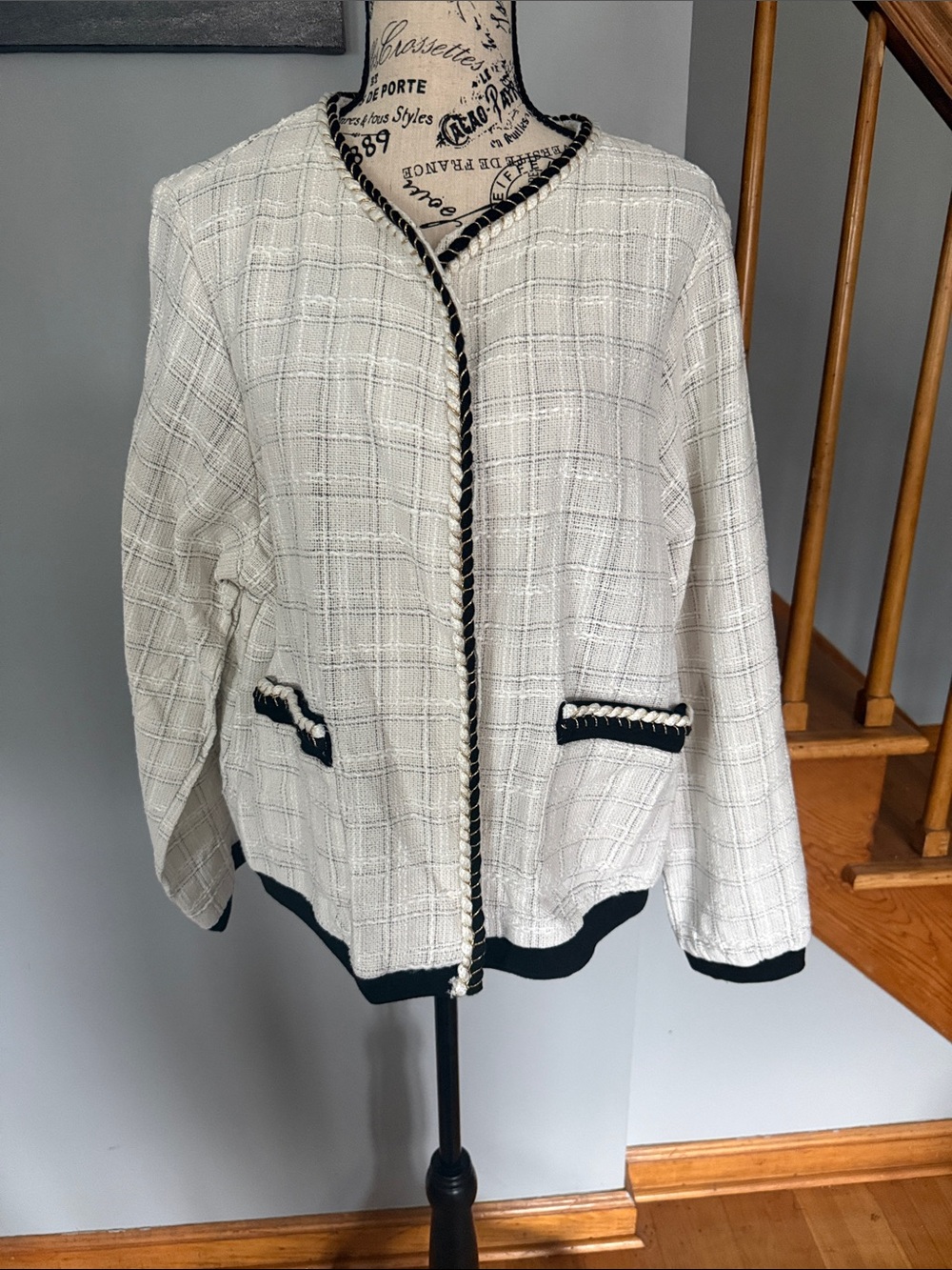 Women’s White Light Tweed Jacket with Black &Gold Trim - Picture 1 of 4